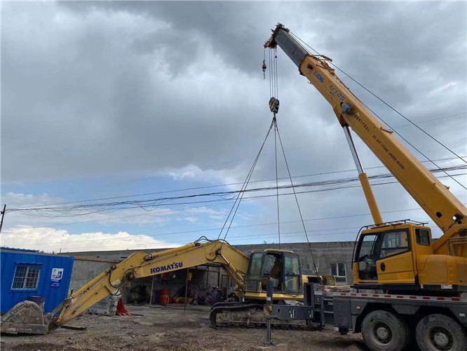 临夏25吨吊车的工作半径是多少？